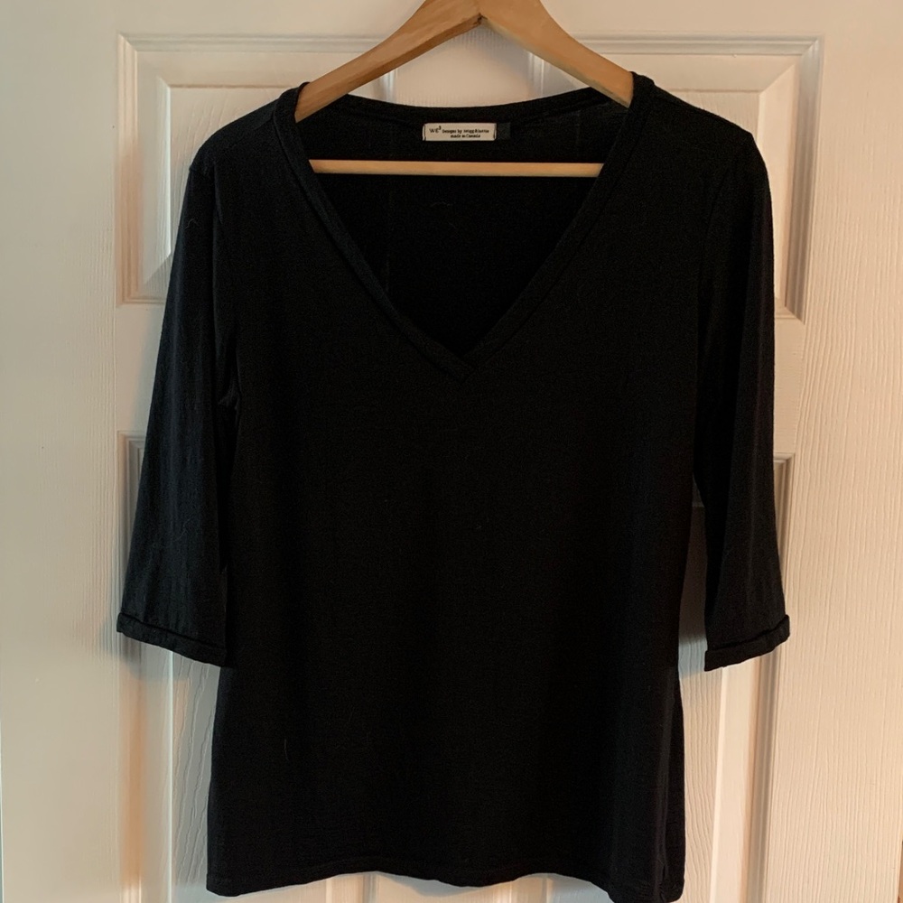 We3 Classic Black V-Neck Merino Top